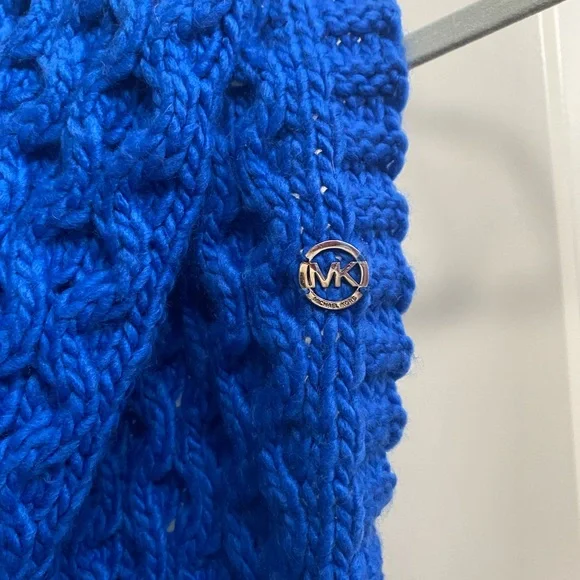 Michael Michael Kors Chunky Infinity Scarf - Picture 4 of 4